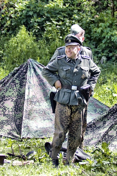 0002-002.jpg